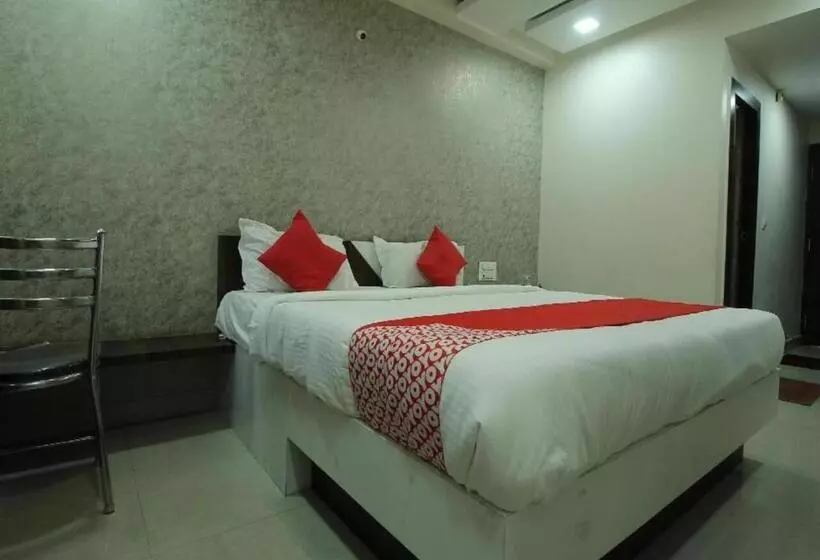 Hotelli Staymaker Regal Residency