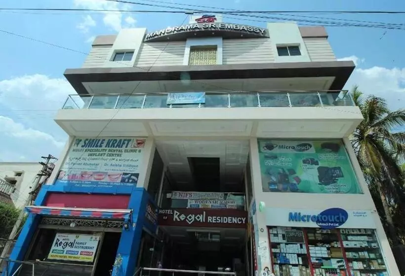 Hotelli Staymaker Regal Residency