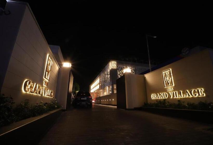 Hotell The Grand Village