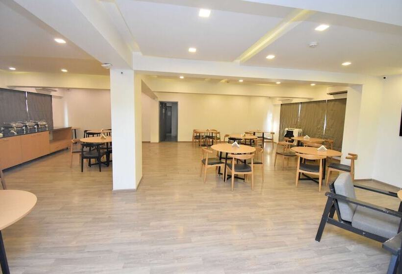 Ivy Hotel Navi Mumbai