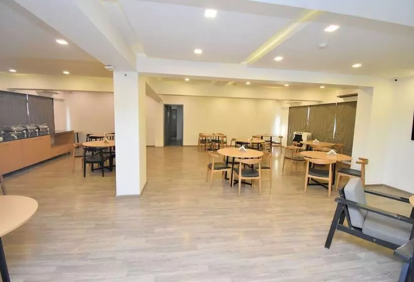Ivy Hotel Navi Mumbai