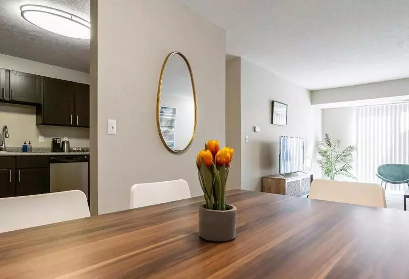 Kasa Downtown South Bend