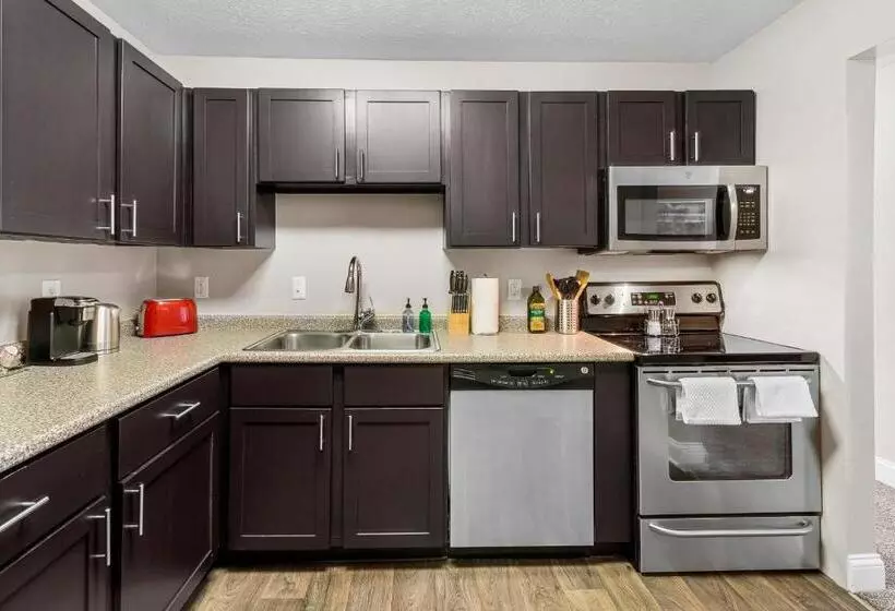 Kasa Downtown South Bend