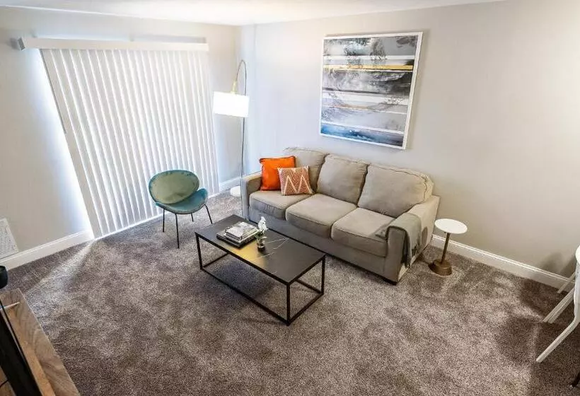 Kasa Downtown South Bend