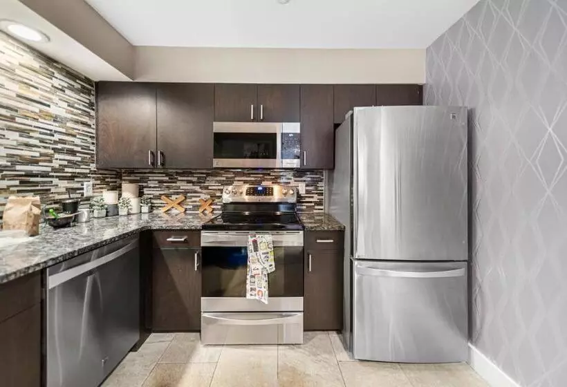 Kasa Downtown South Bend