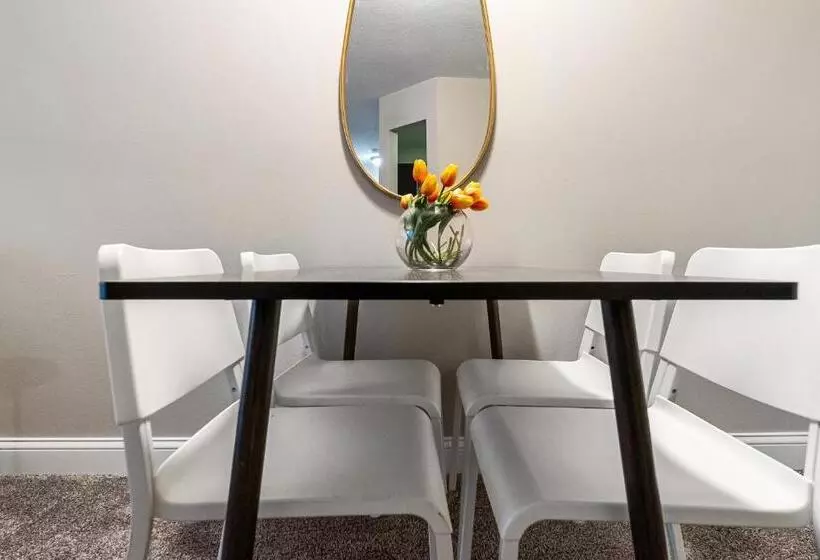 Kasa Downtown South Bend