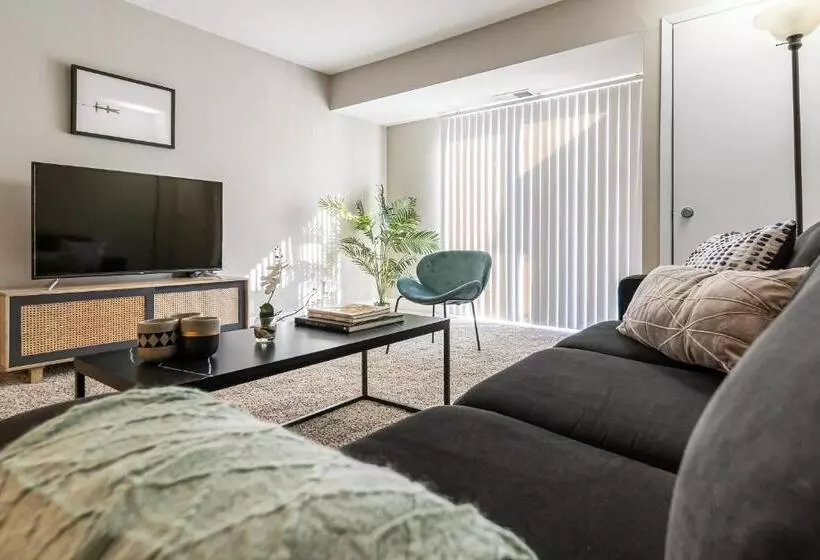 Kasa Downtown South Bend