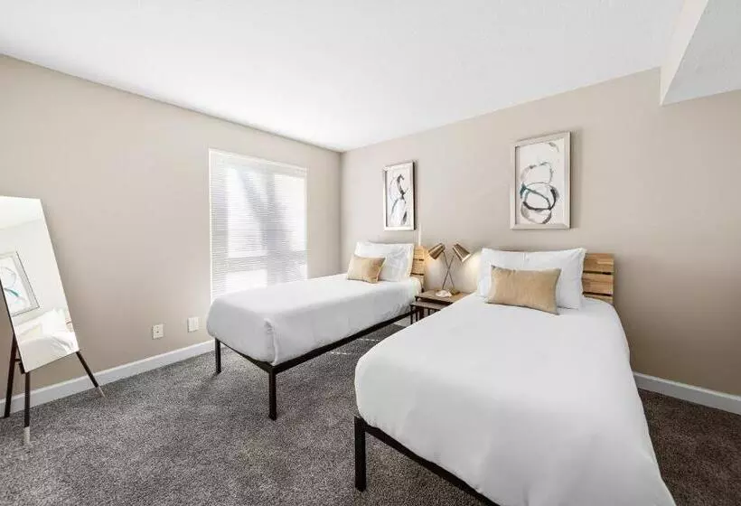 Kasa Downtown South Bend