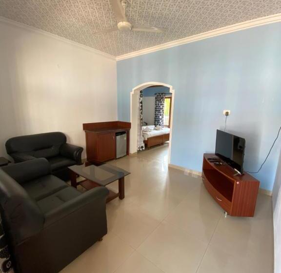 پانسیون Franria Villa Guest House