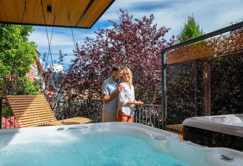 منتجع Treelodgy, The Tree House