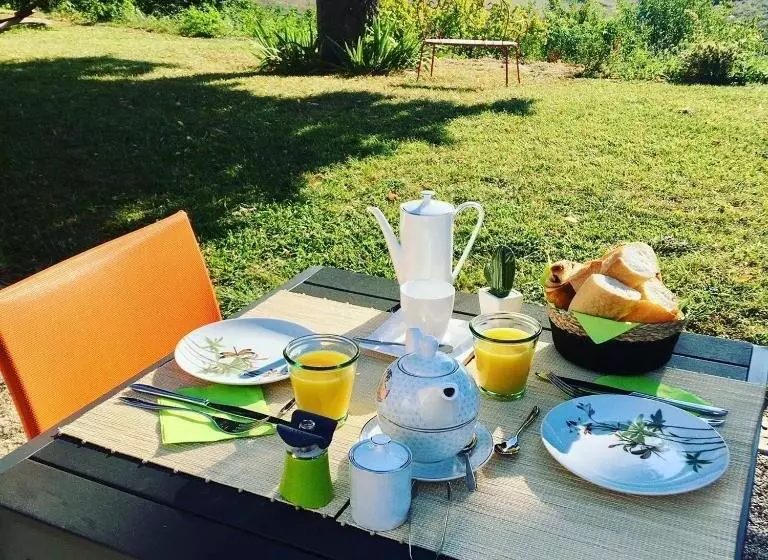 ベッドアンドブレックファースト Aux Coteaux D Aussac