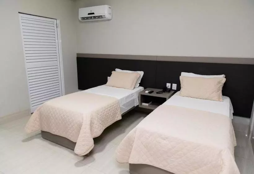 Hotelli Central Palace