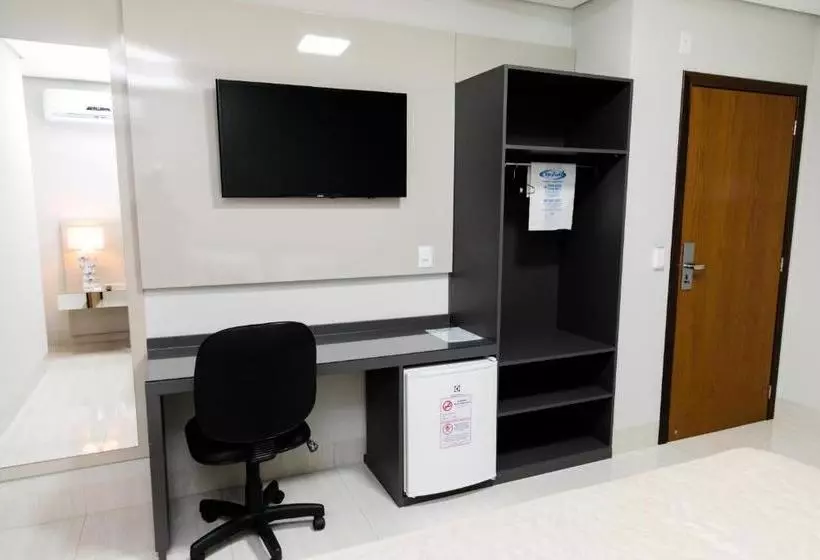 Hotelli Central Palace