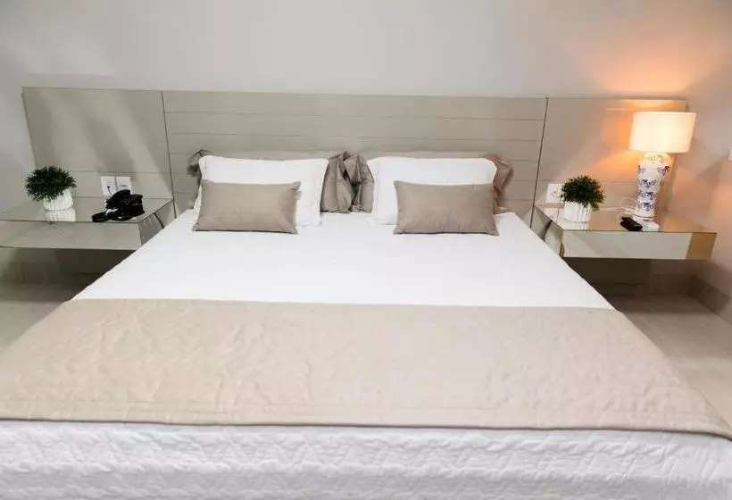 Hotelli Central Palace