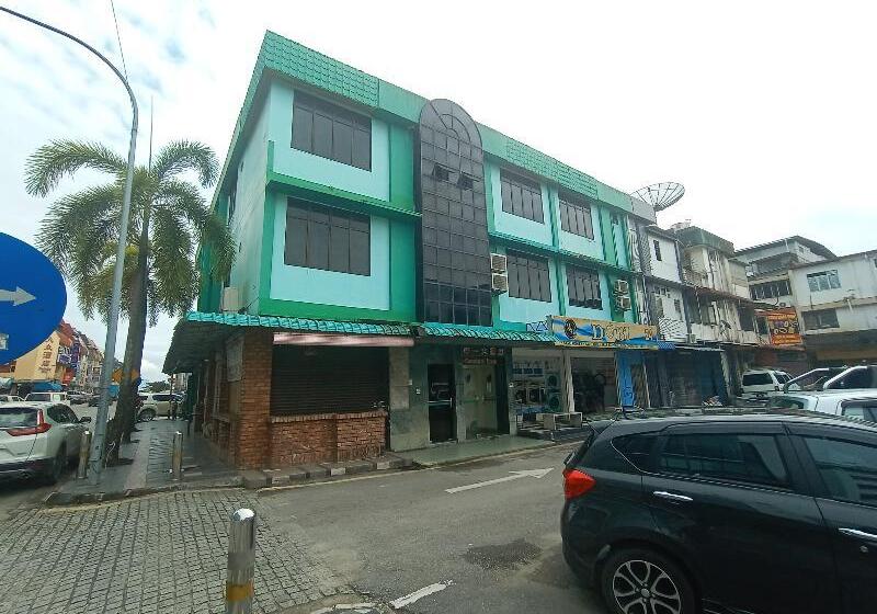 בית מלון כפרי Centre Inn By Cv