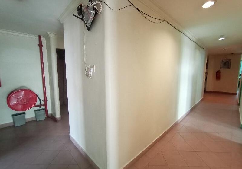 בית מלון כפרי Centre Inn By Cv