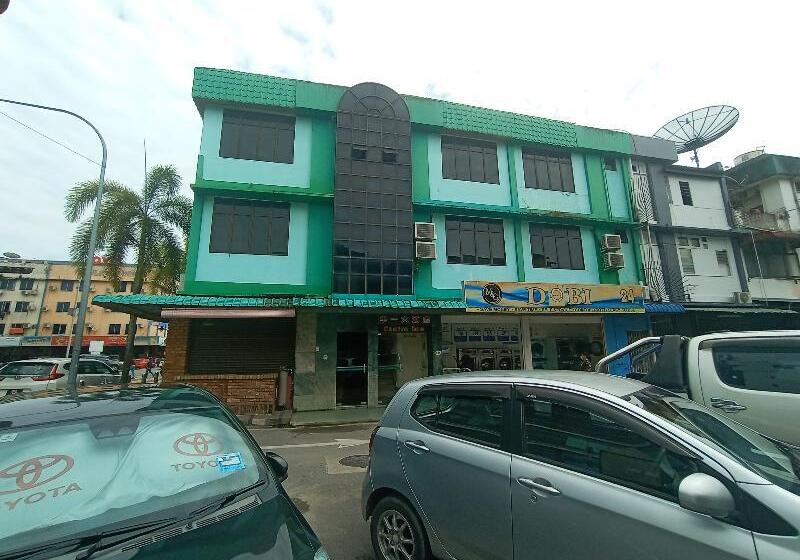 בית מלון כפרי Centre Inn By Cv