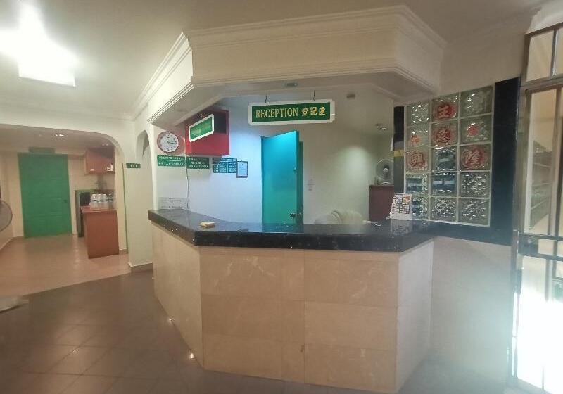 בית מלון כפרי Centre Inn By Cv