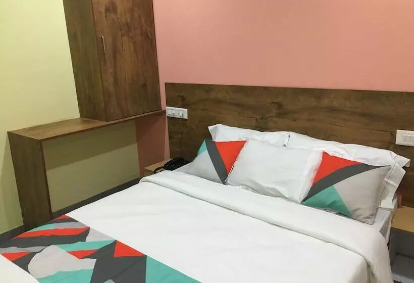 هتل Housefinch Residency