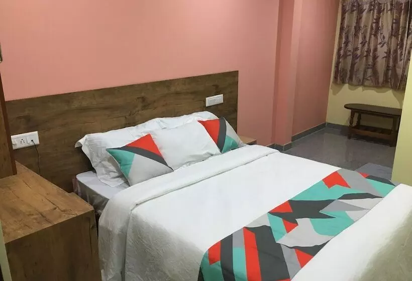 هتل Housefinch Residency