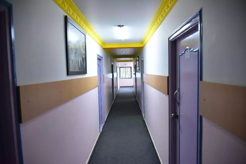 هتل Housefinch Residency