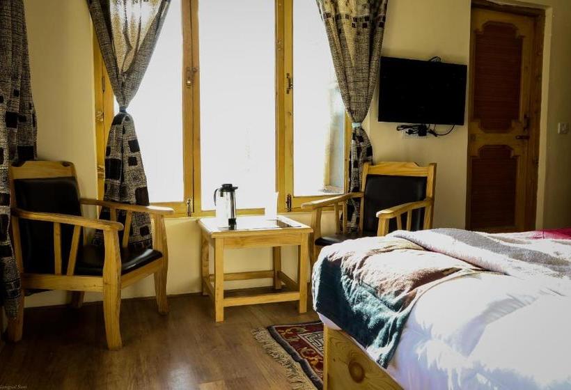 Hotel Khakshal Chubi