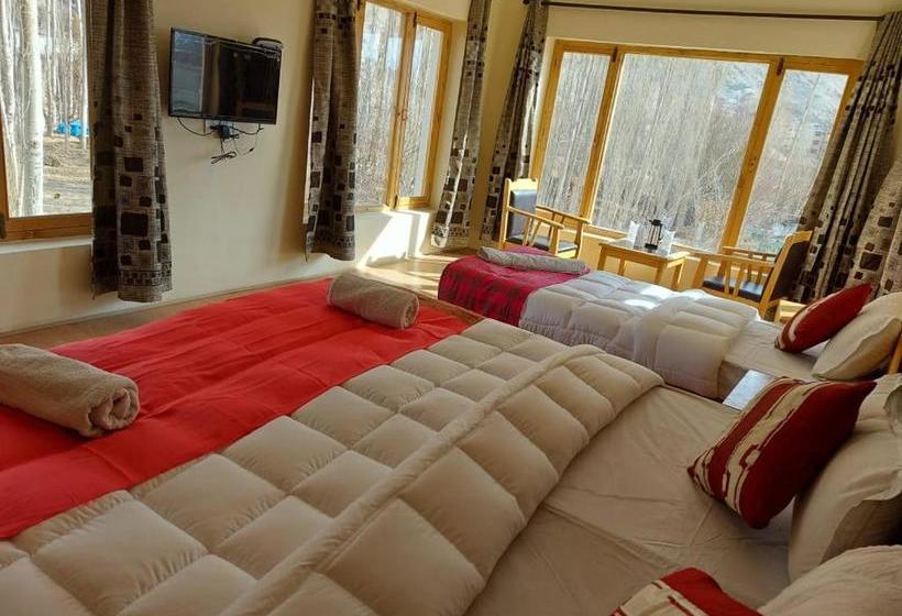 Hotel Khakshal Chubi