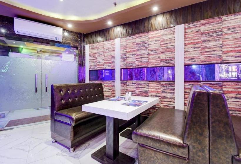 호텔 Oyo 63448 Oasis