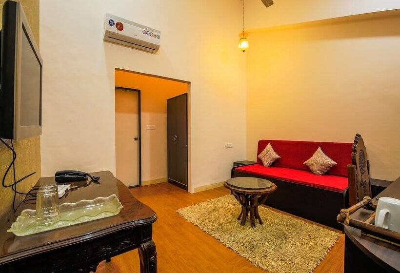 Hotel The Center Court Resort & Spa