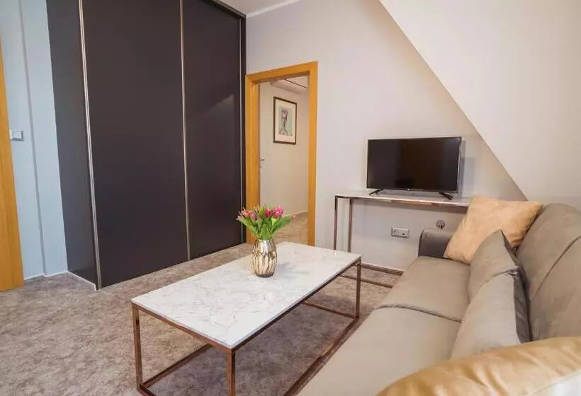 Majatalo Cassian Inn