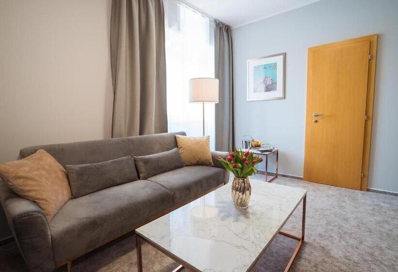 Пансион Cassian Inn