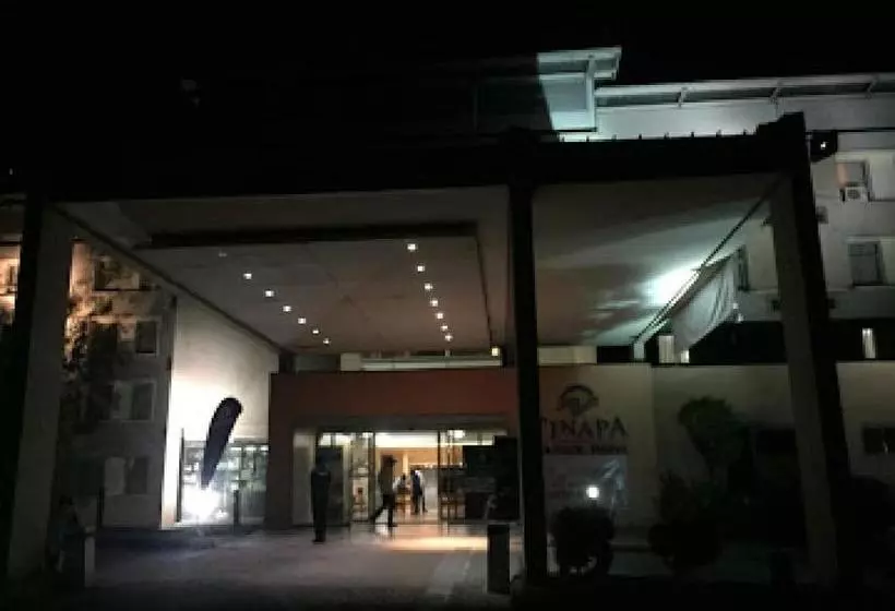 پانسیون Room In Lodge  Tinapa  Is Situated At Tinapa Free Zone, Calabar, Cross River