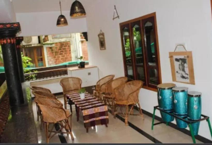 تختخواب و صبحانه Fortingal Sea Resort