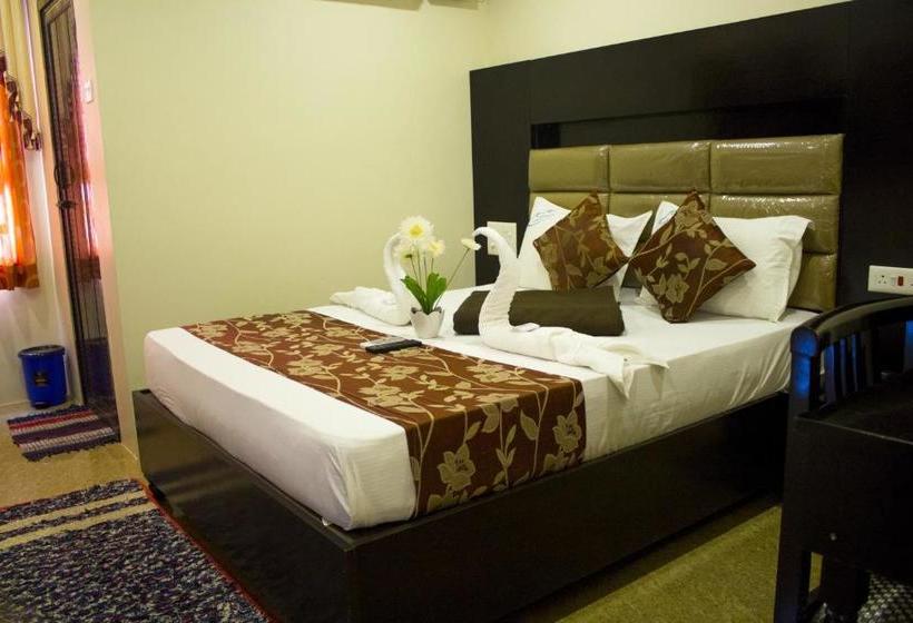 Отель Brindavan Residency