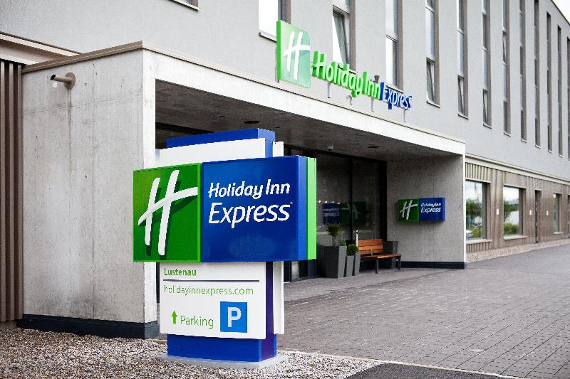 ホテル Holiday Inn Express Lustenau