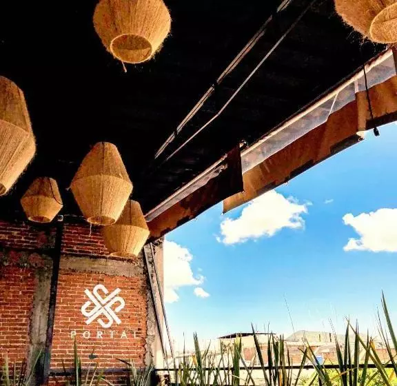 ホテル Portal & Suites