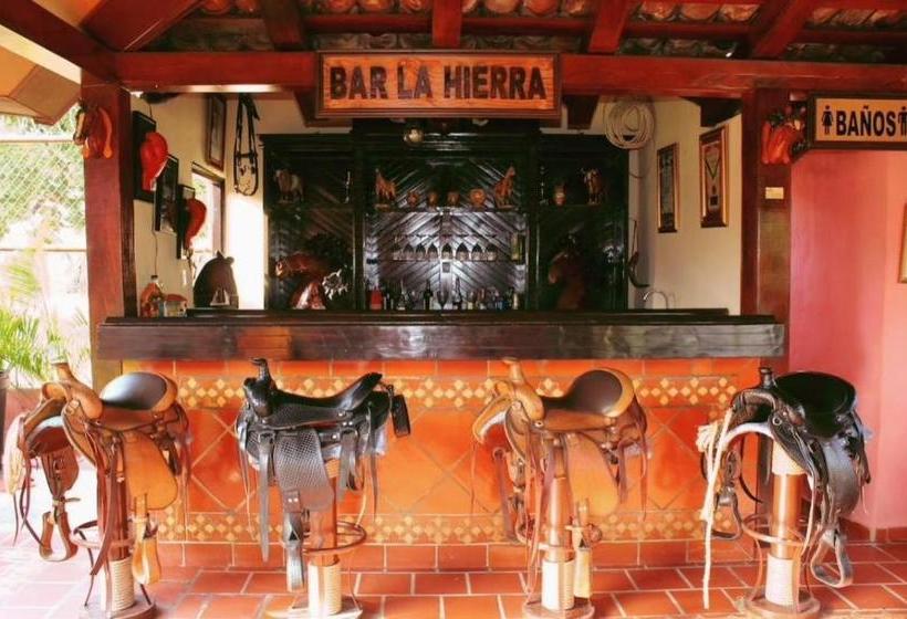 بنسيون Casa De Quincha