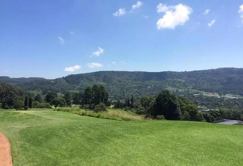 تختخواب و صبحانه Duncountry Victoria Country Club