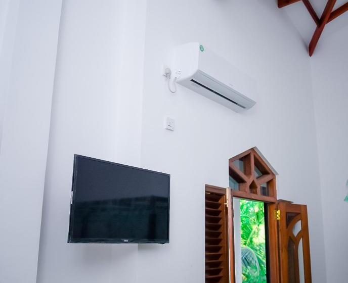 فندق Double Lake View Tissa & Safari