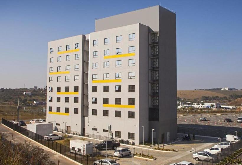 فندق Ibis Pouso Alegre