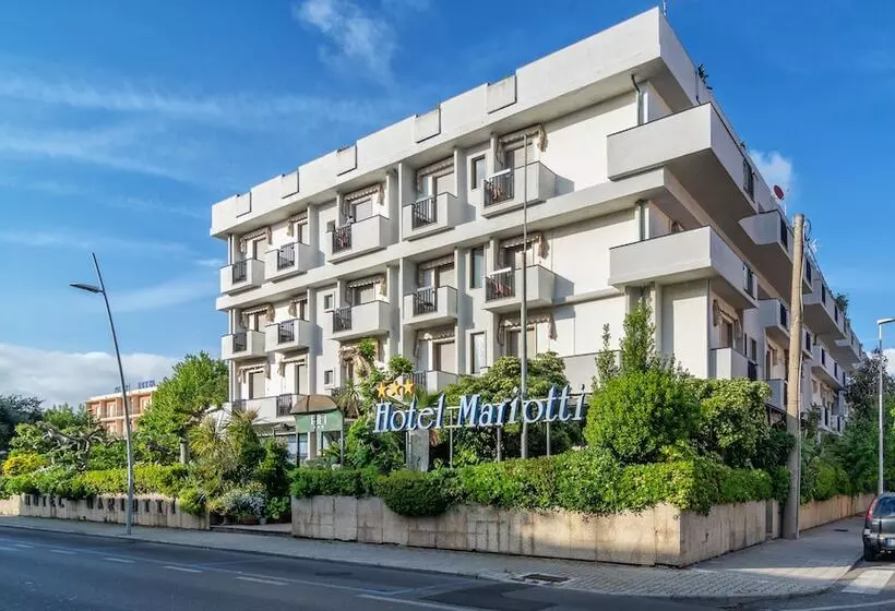 Hotelli Mariotti