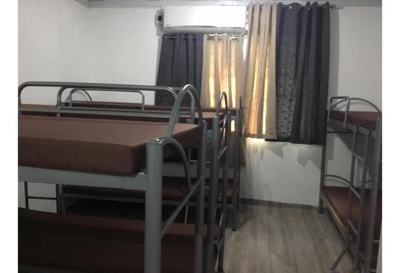 Hotel Oyo 723 Edmar S Transient House