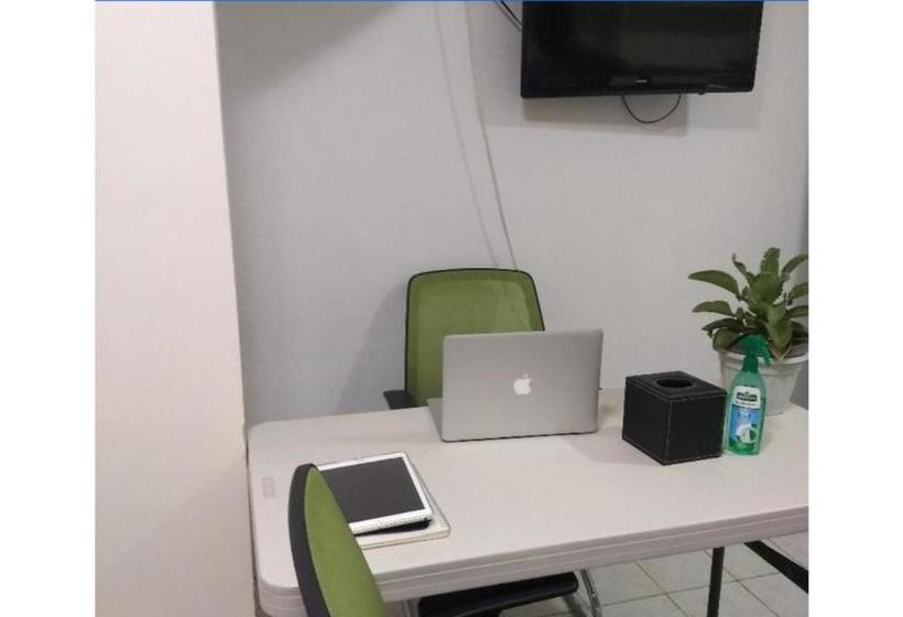 Hotel Oyo 723 Edmar S Transient House