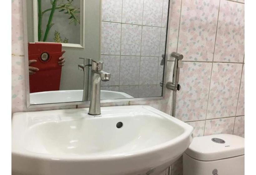 Hotel Oyo 723 Edmar S Transient House