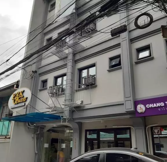 ホテル Oyo 731 P3k Suites 1