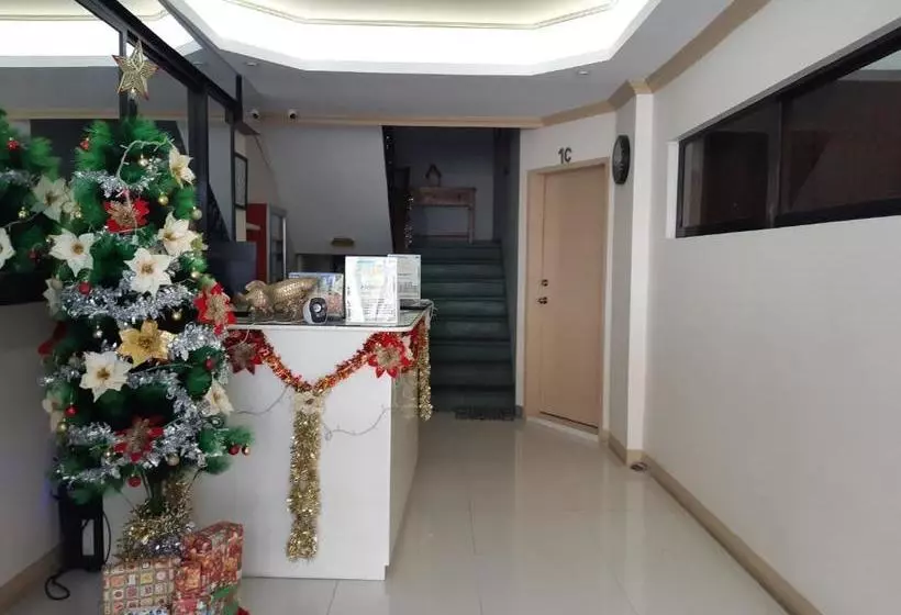 ホテル Oyo 731 P3k Suites 1