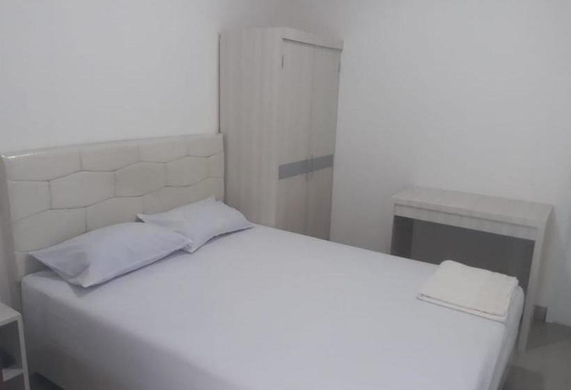 فندق Paving Residence Manado Redpartner