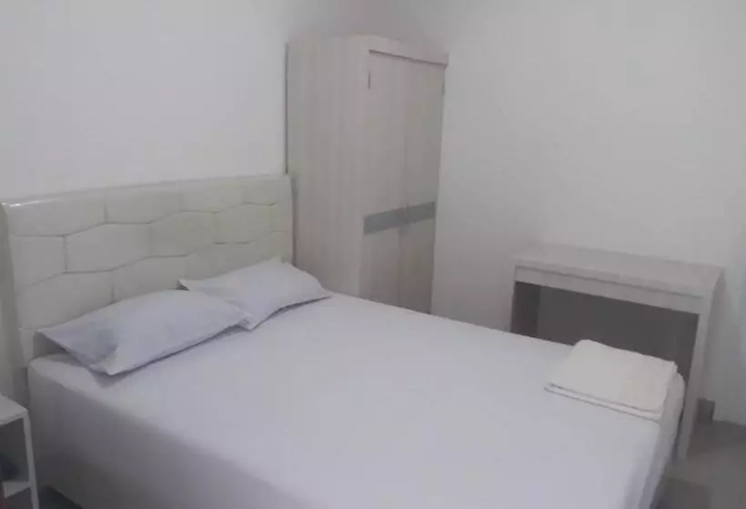 Hotelli Paving Residence Manado Redpartner