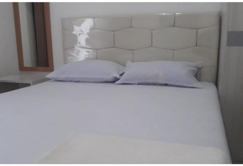 فندق Paving Residence Manado Redpartner