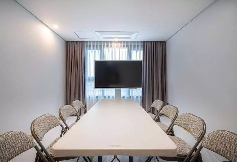 Surestay Plus Hotel By Best Western Asan